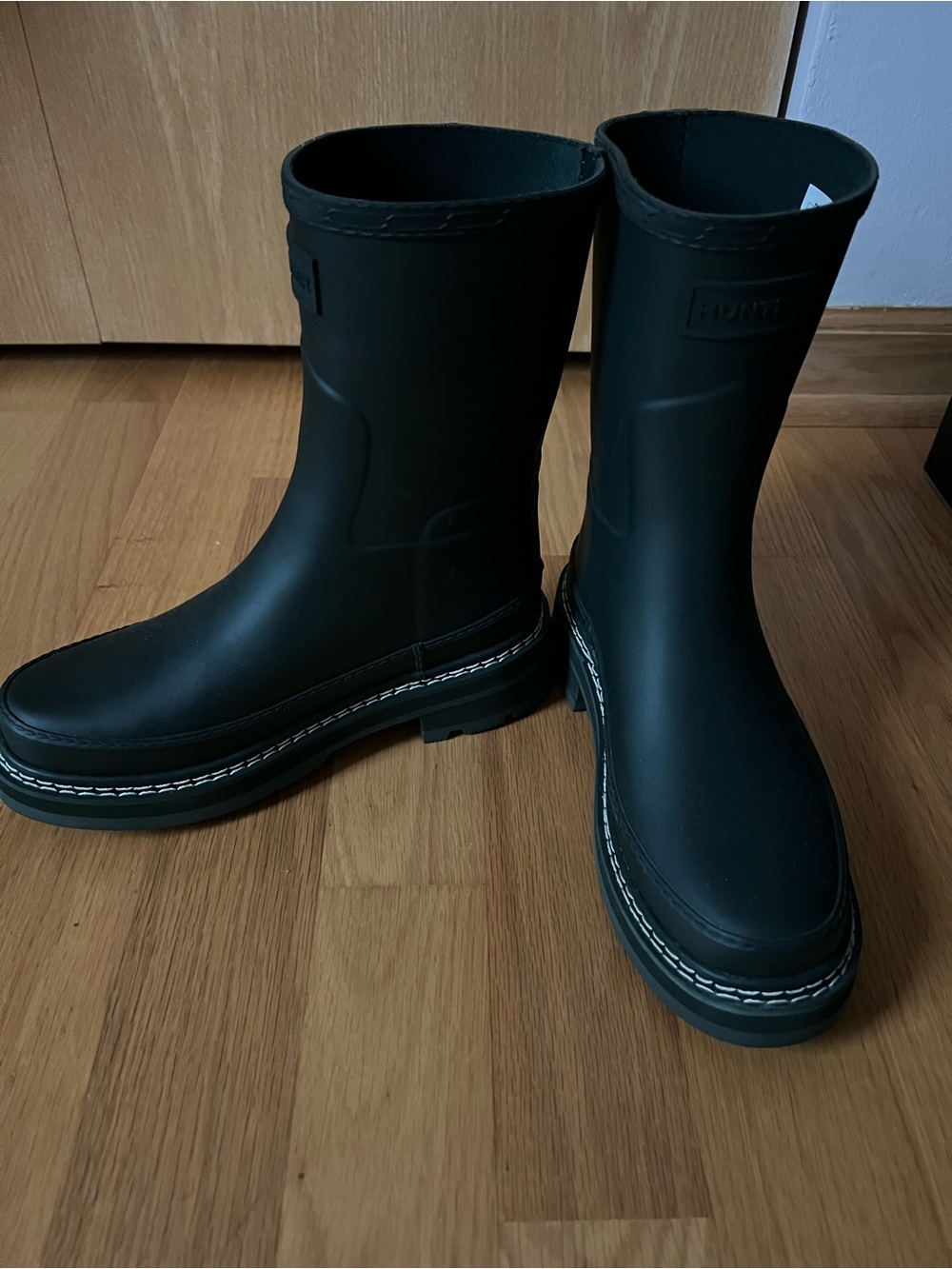 Hunter Matte Dark Green Short Platform Rain Boots - Picture 3 of 4